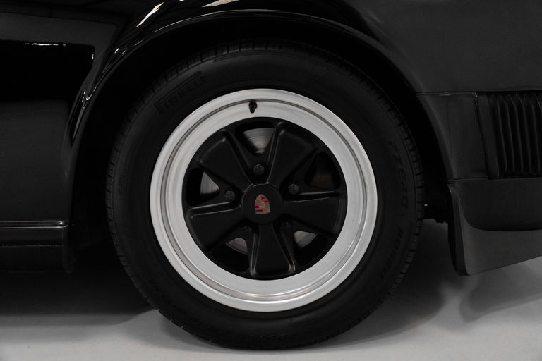 Porsche 911 Carrera 3.2 (US)