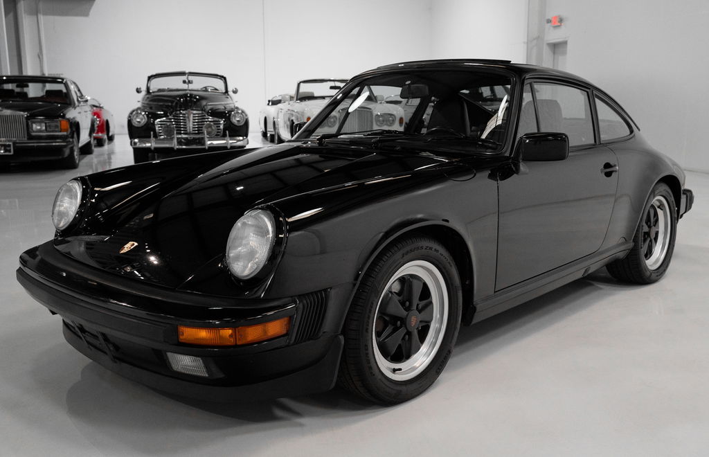 Porsche 911 Carrera 3.2 (US)