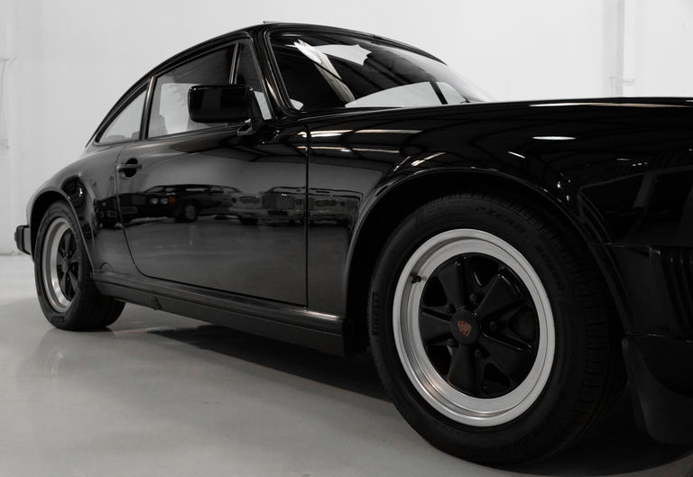 Porsche 911 Carrera 3.2 (US)