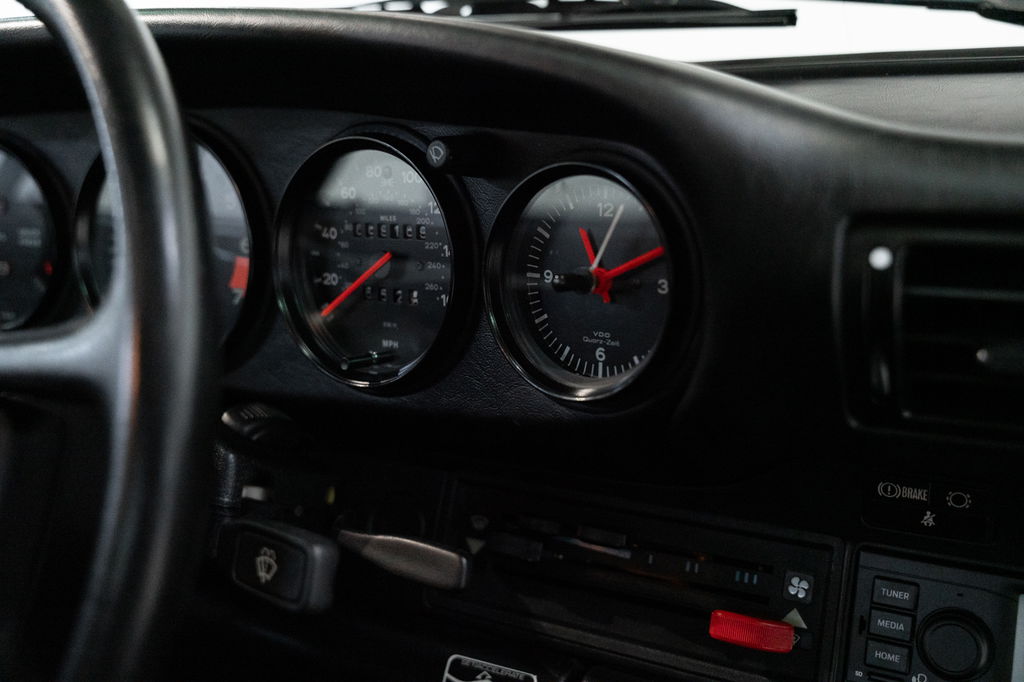 Porsche 911 Carrera 3.2 (US)