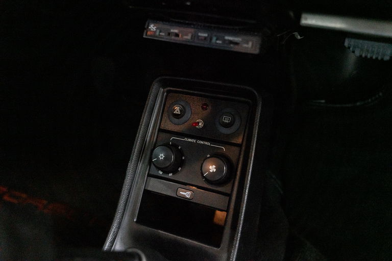 Porsche 911 Carrera 3.2 (US)