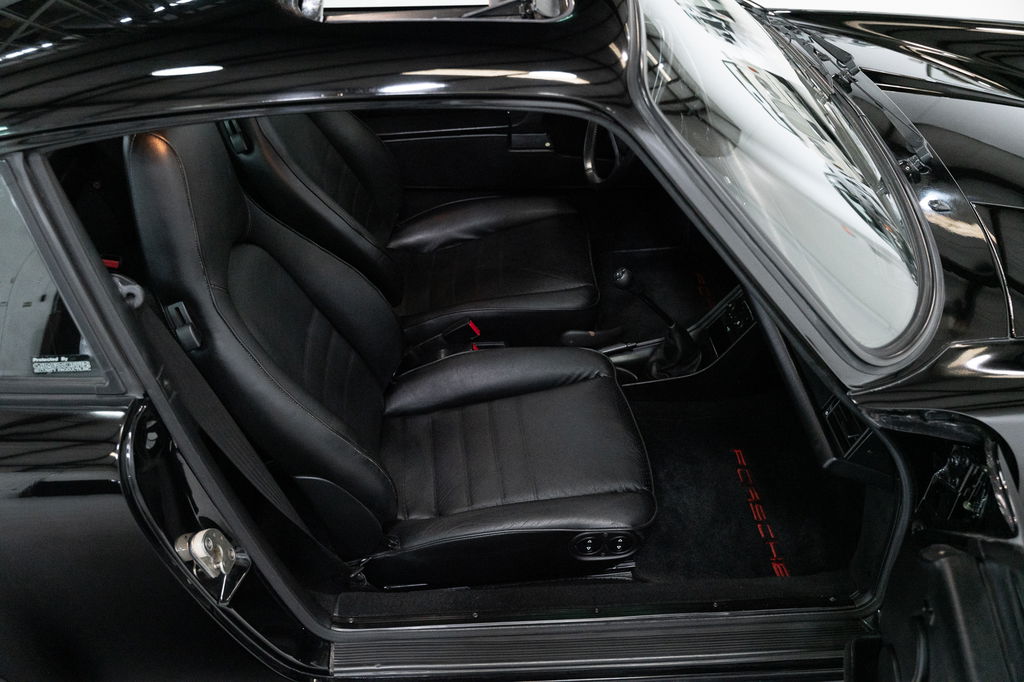 Porsche 911 Carrera 3.2 (US)