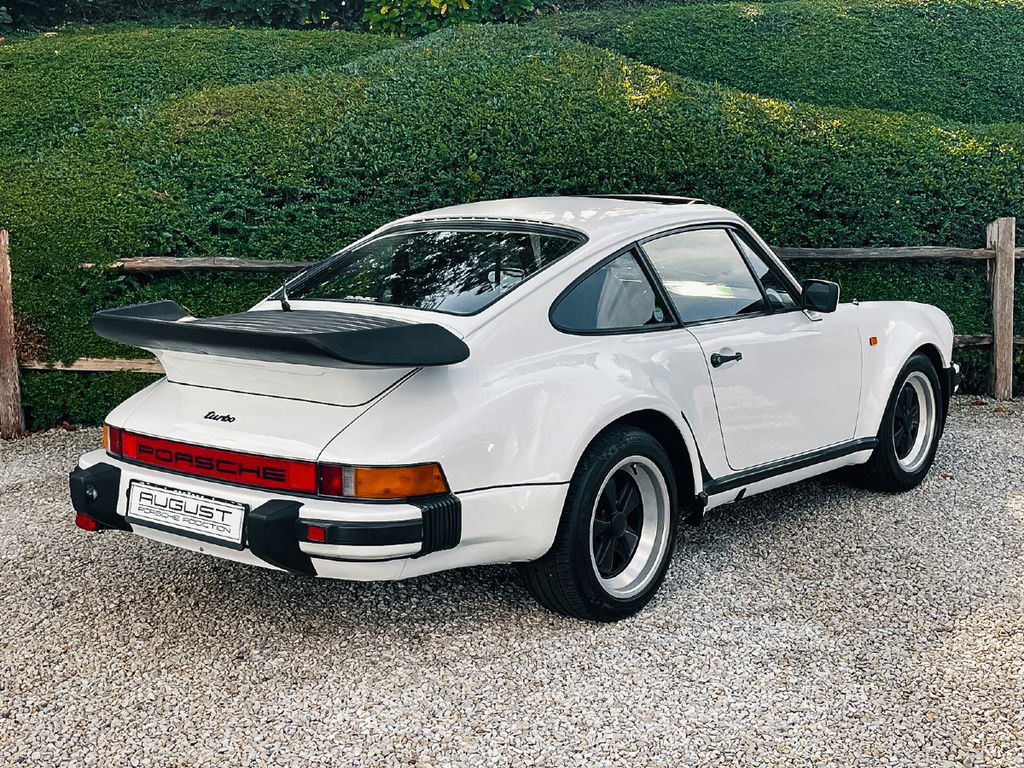 Porsche 911 Turbo 3.3