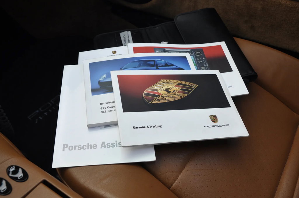 Porsche 996 Carrera 4 Millennium Edition