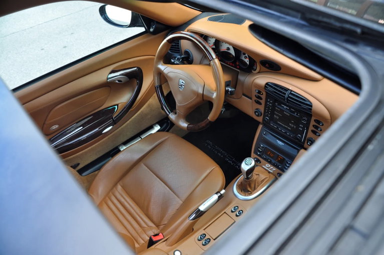 Porsche 996 Carrera 4 Millennium Edition