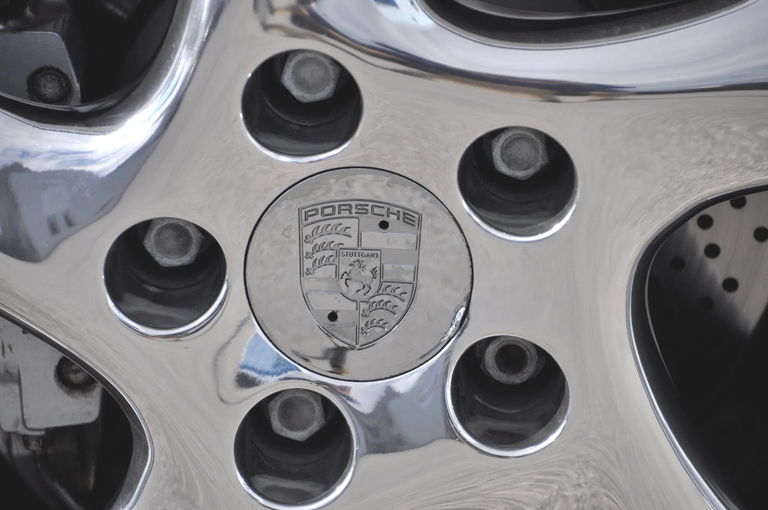 Porsche 996 Carrera 4 Millennium Edition