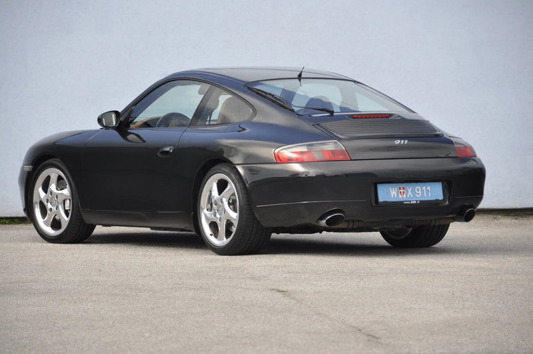 Porsche 996 Carrera 4 Millennium Edition