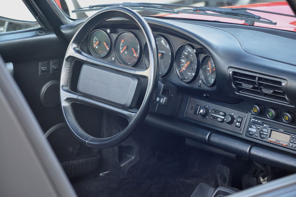 Porsche 964 Carrera 4