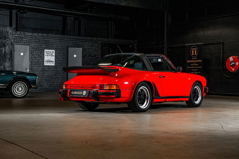 Porsche 911 Carrera 3.2
