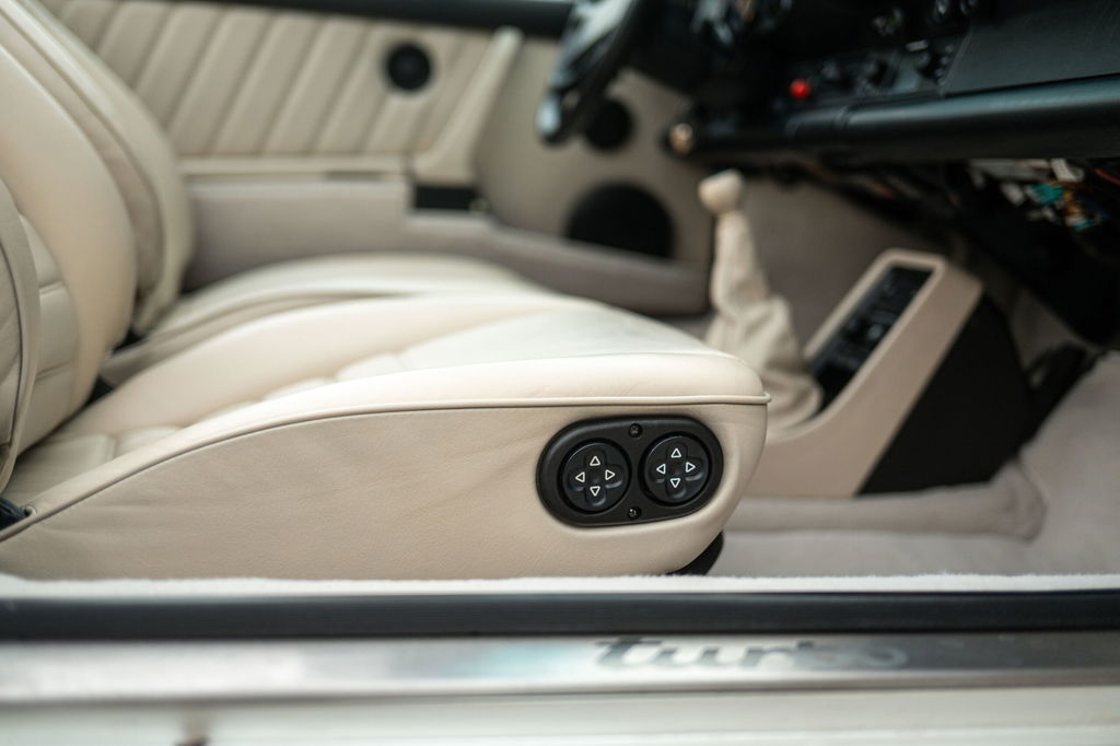 Porsche 911 Turbo 3.3