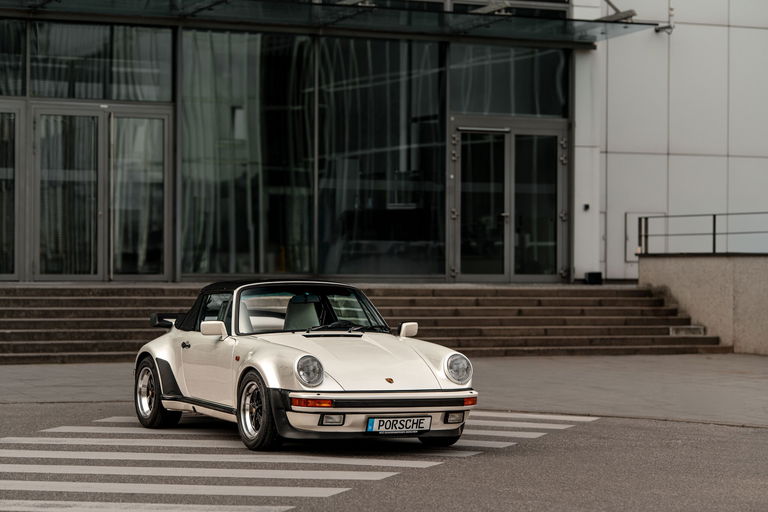 Porsche 911 Turbo 3.3