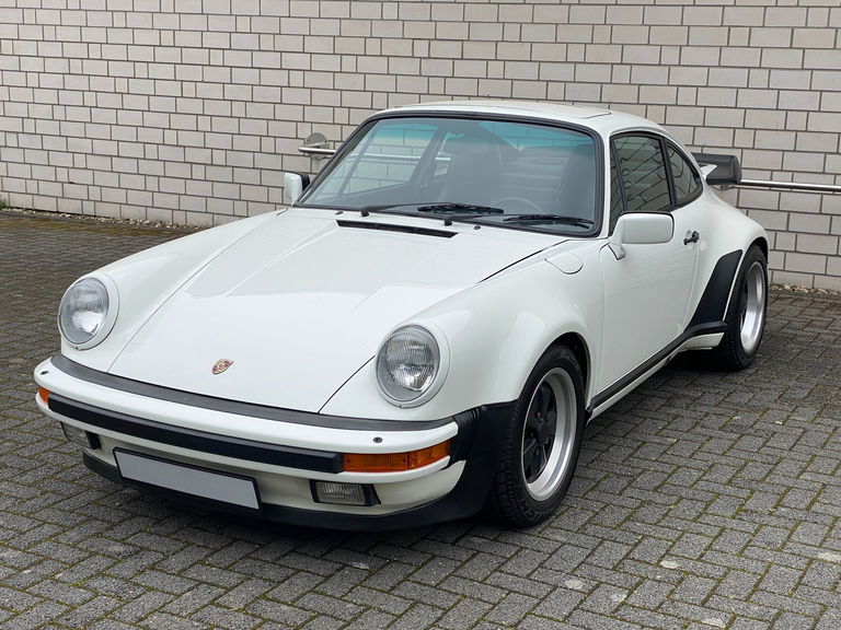 Porsche 911 Turbo 3.3