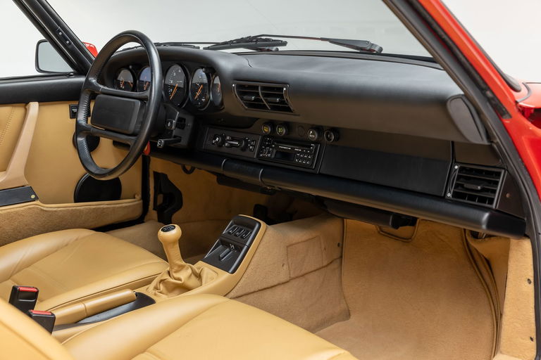 Porsche 964 Carrera 4