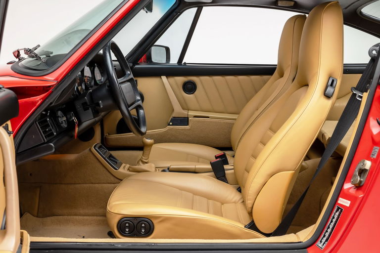 Porsche 964 Carrera 4