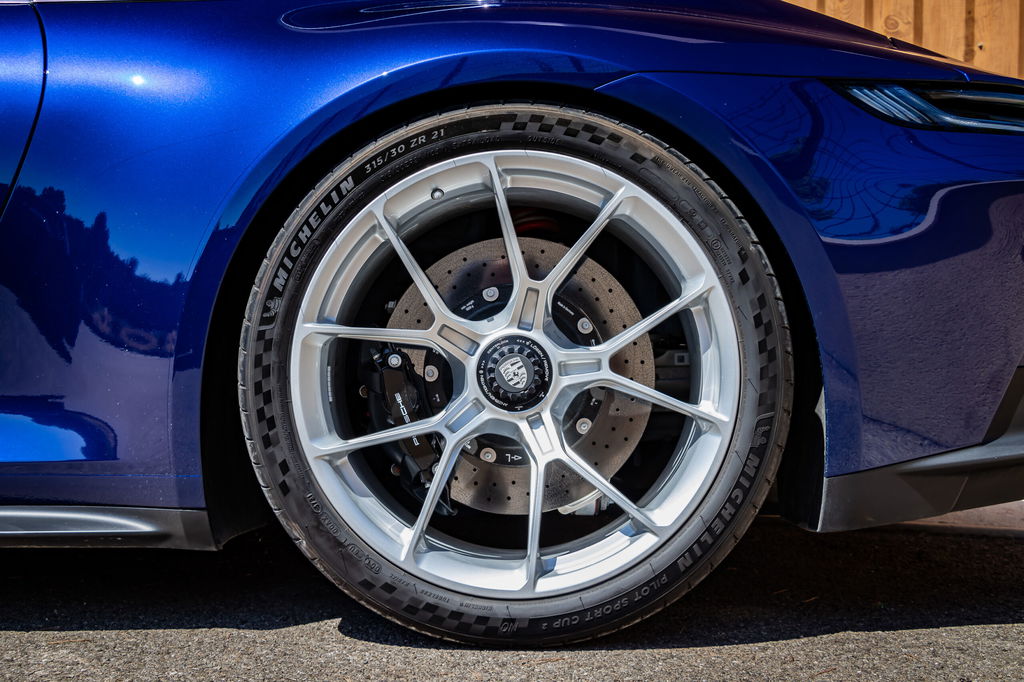 Porsche 992 GT3 Touring