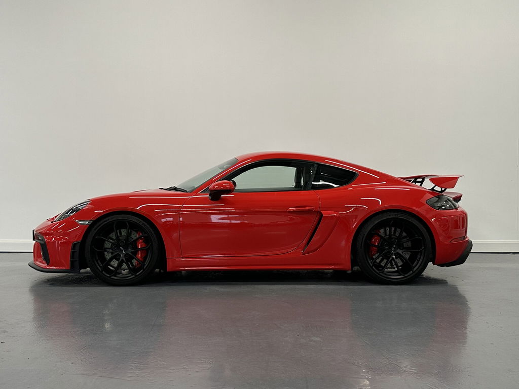 Porsche 718 Cayman GT4