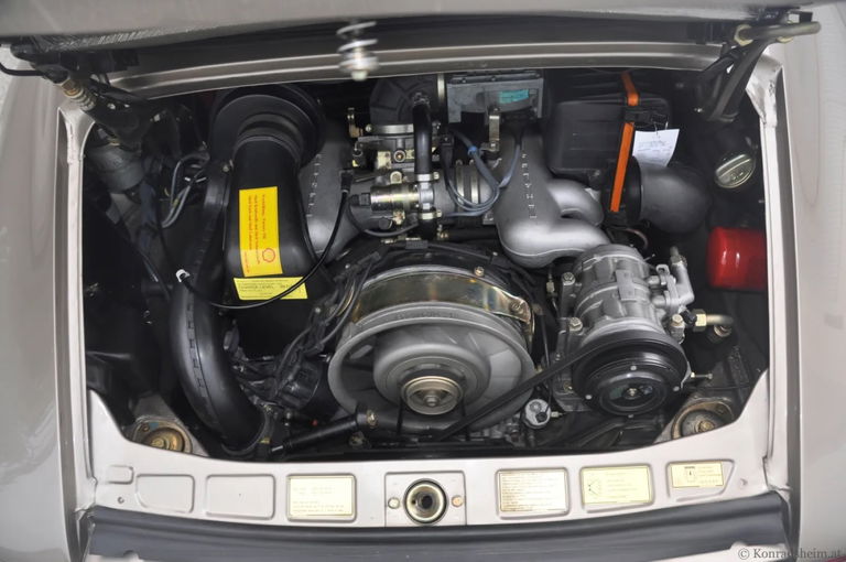 Porsche 911 Carrera 3.2 (KAT)