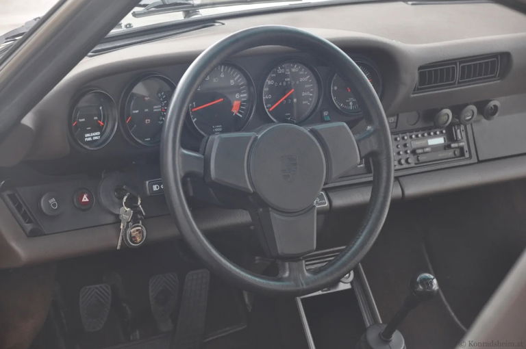 Porsche 911 Carrera 3.2 (KAT)