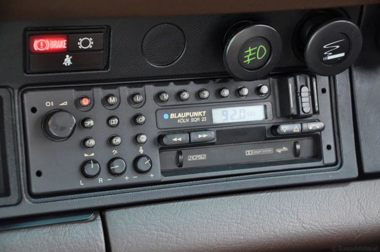 Porsche 911 Carrera 3.2 (KAT)