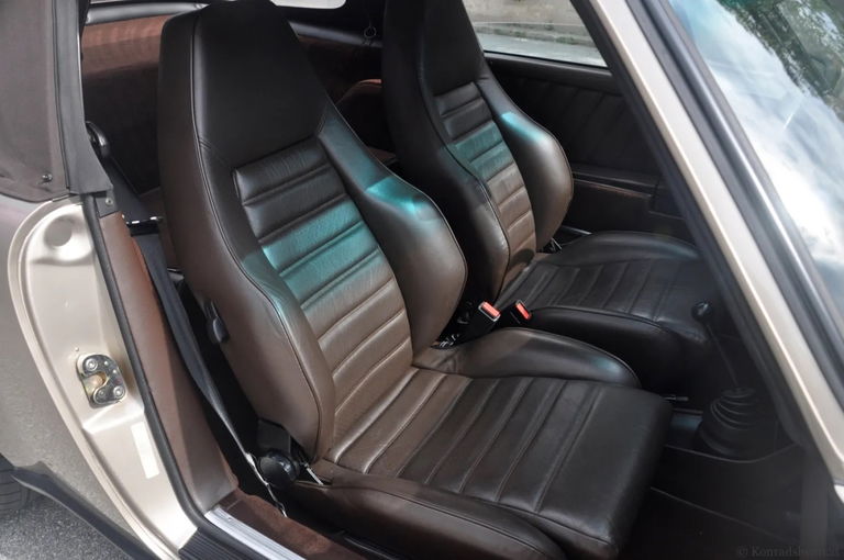 Porsche 911 Carrera 3.2 (KAT)