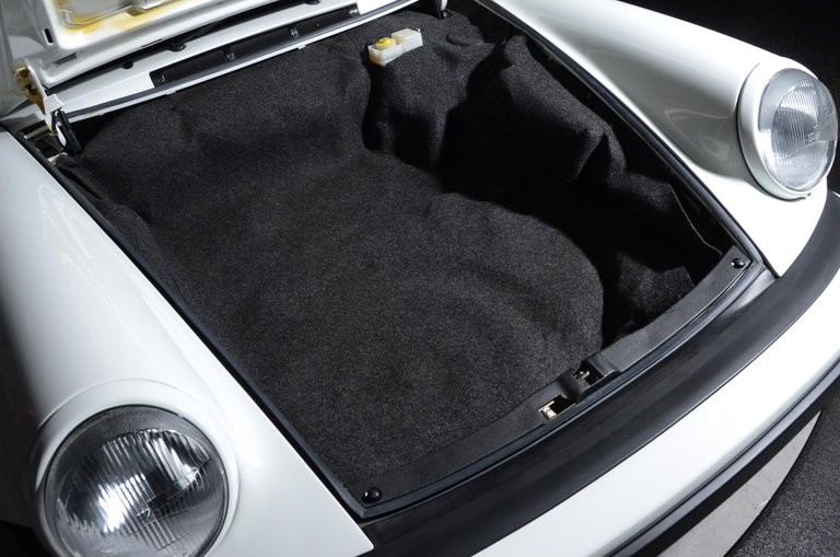 Porsche 911 Carrera 3.2 Speedster (US)