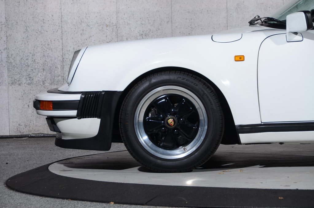 Porsche 911 Carrera 3.2 Speedster (US)