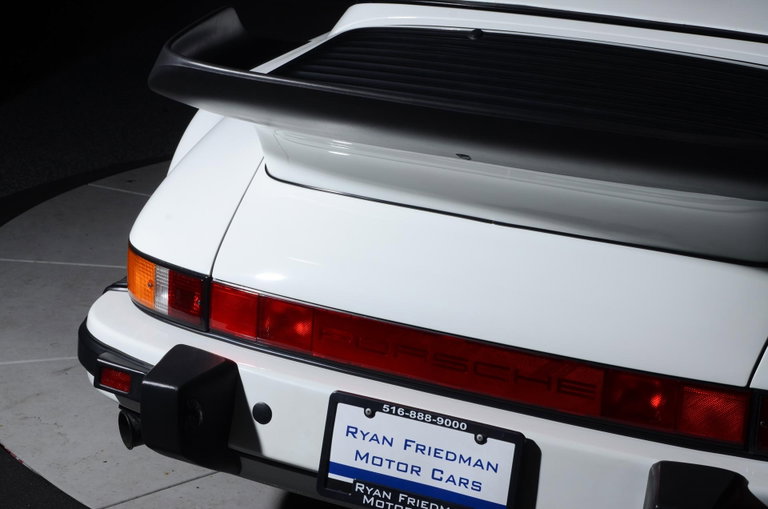 Porsche 911 Carrera 3.2 Speedster (US)