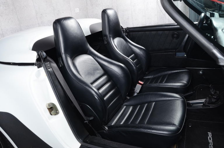 Porsche 911 Carrera 3.2 Speedster (US)