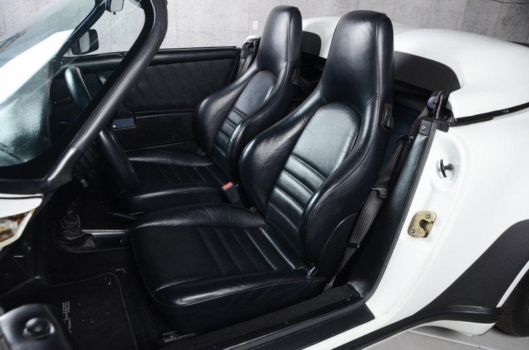 Porsche 911 Carrera 3.2 Speedster (US)