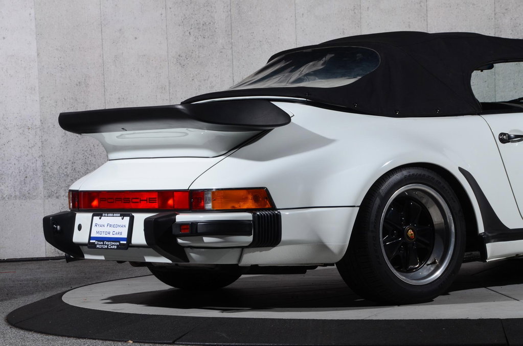 Porsche 911 Carrera 3.2 Speedster (US)