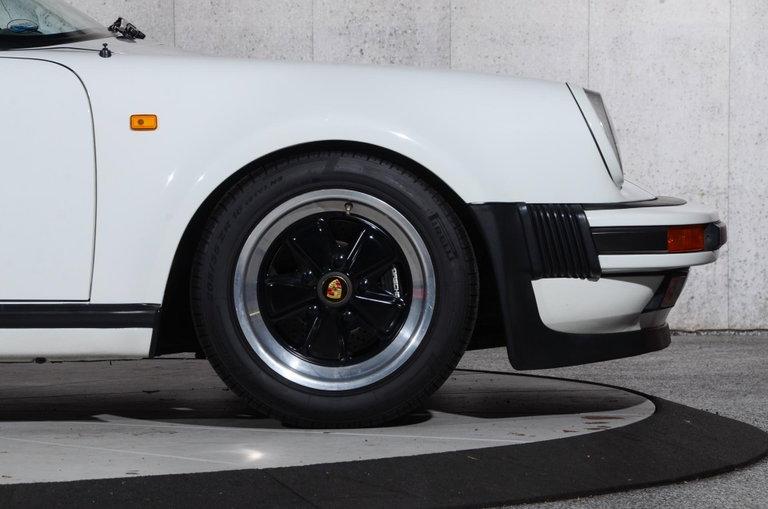 Porsche 911 Carrera 3.2 Speedster (US)