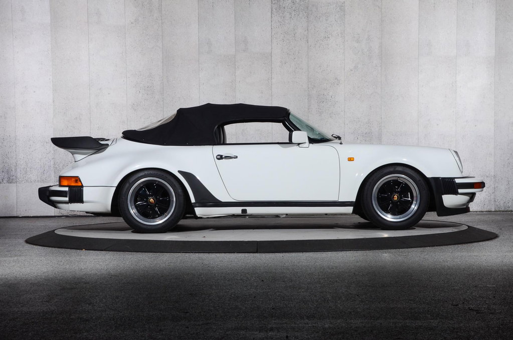 Porsche 911 Carrera 3.2 Speedster (US)