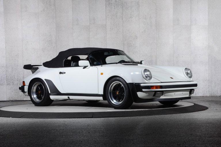 Porsche 911 Carrera 3.2 Speedster (US)