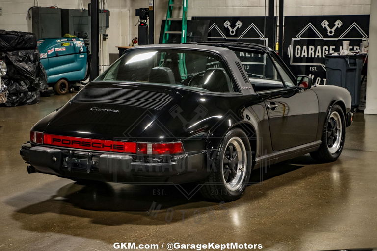 Porsche 911 Carrera 3.2 (US)