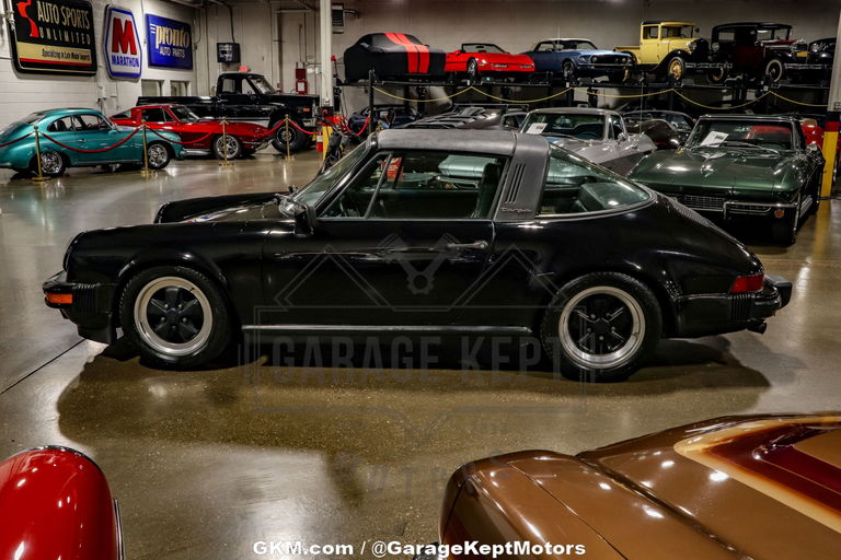 Porsche 911 Carrera 3.2 (US)