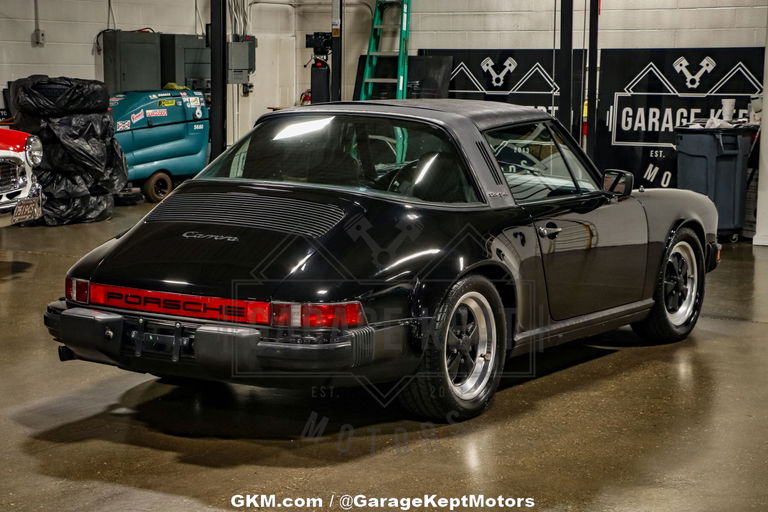 Porsche 911 Carrera 3.2 (US)