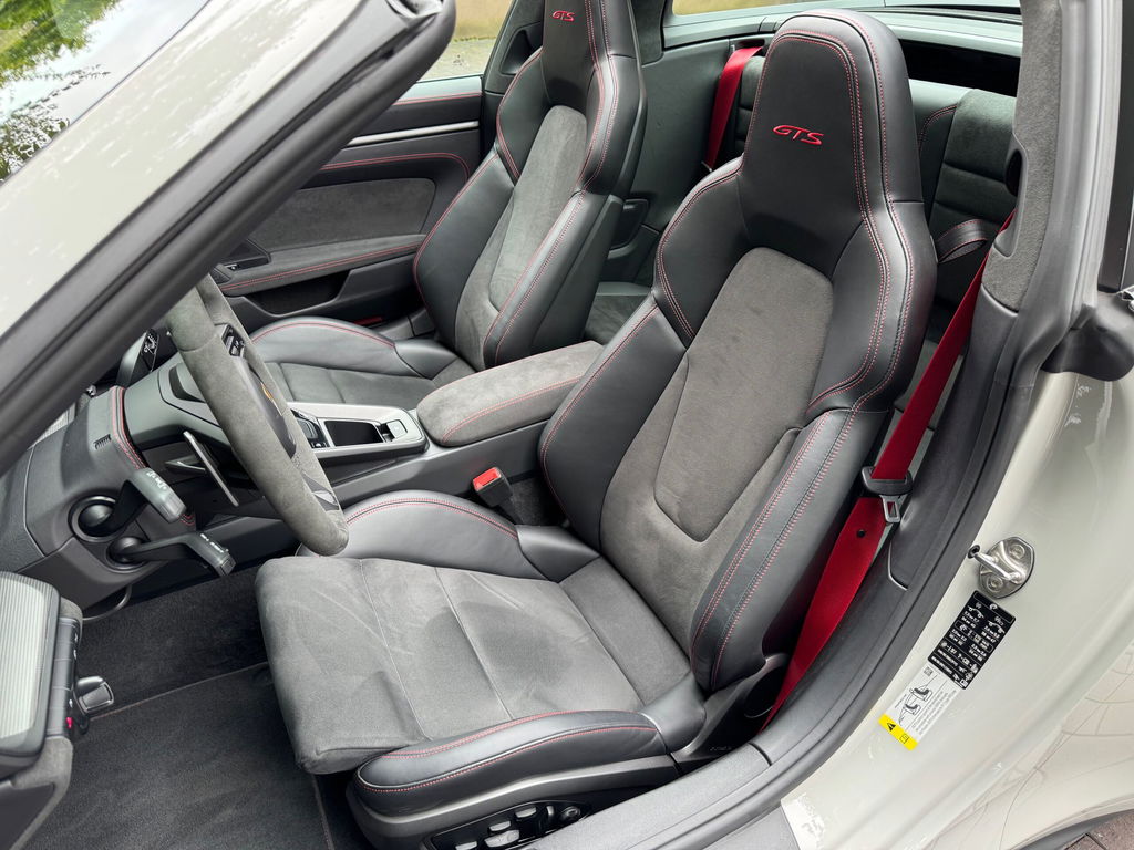 Porsche 992 Targa 4 GTS