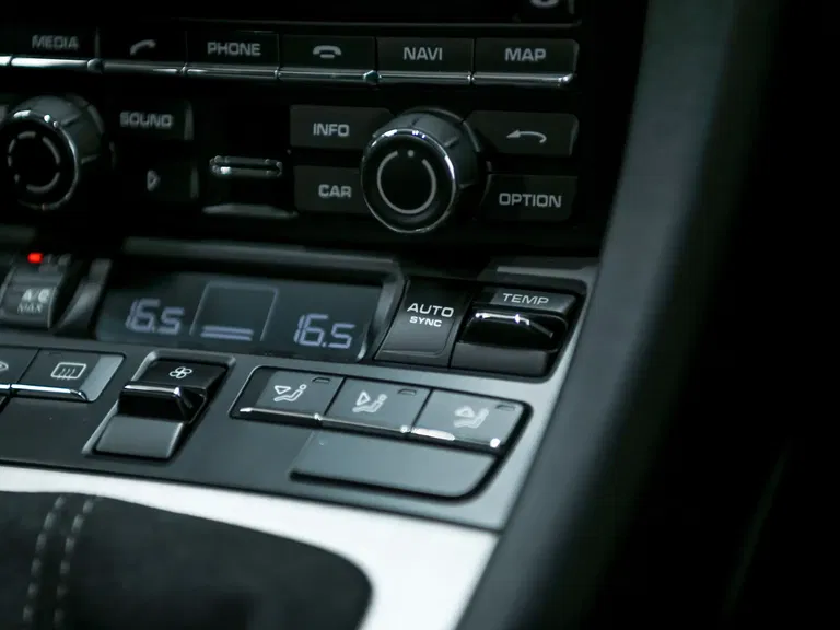 Porsche 981 Cayman GT4