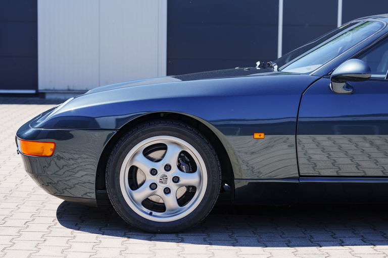 Porsche 968
