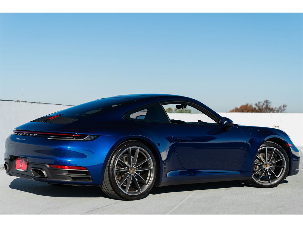 Porsche 992 Carrera