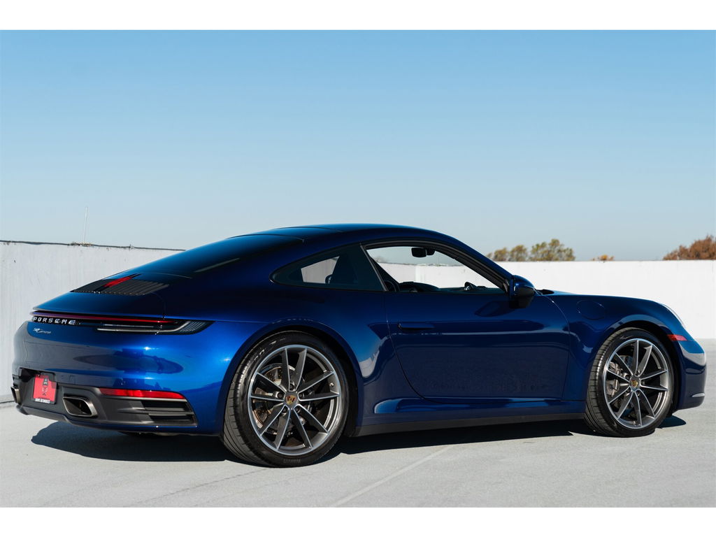 Porsche 992 Carrera