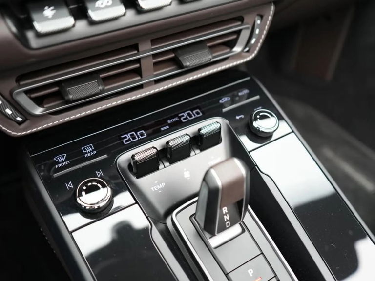 Porsche 992 Targa 4 GTS