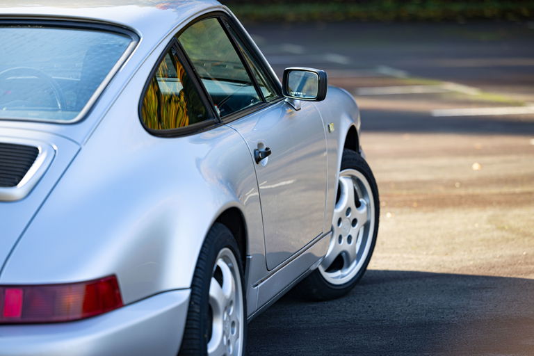 Porsche 964 Carrera 4