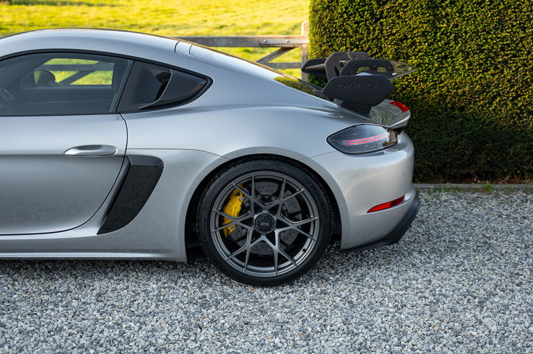 Porsche 718 Cayman GT4 RS
