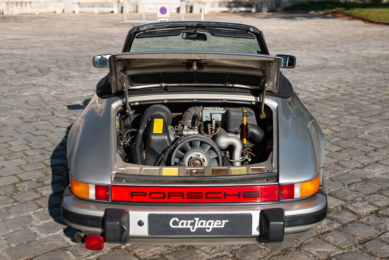 Porsche 911 Carrera 3.2
