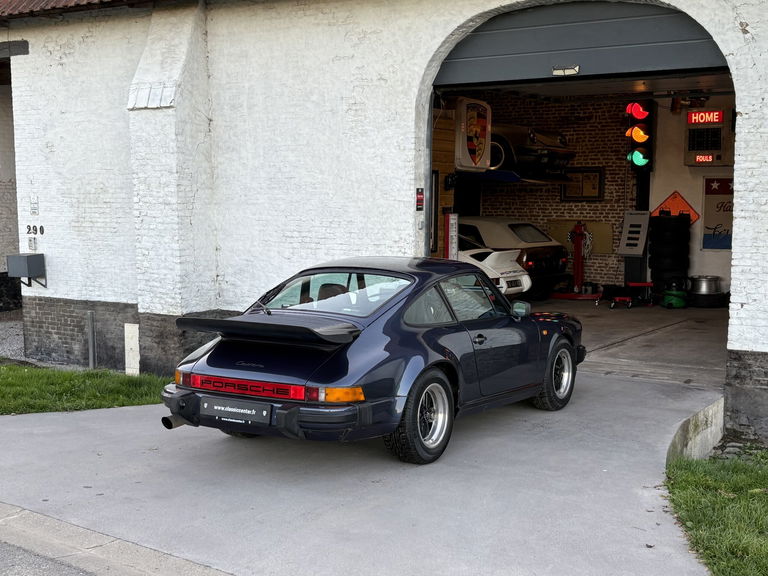 Porsche 911 Carrera 3.2