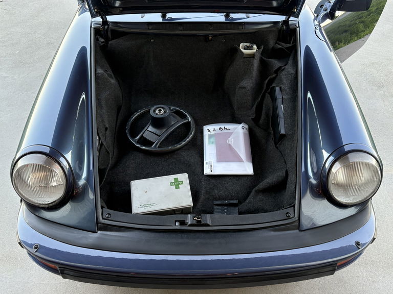 Porsche 911 Carrera 3.2