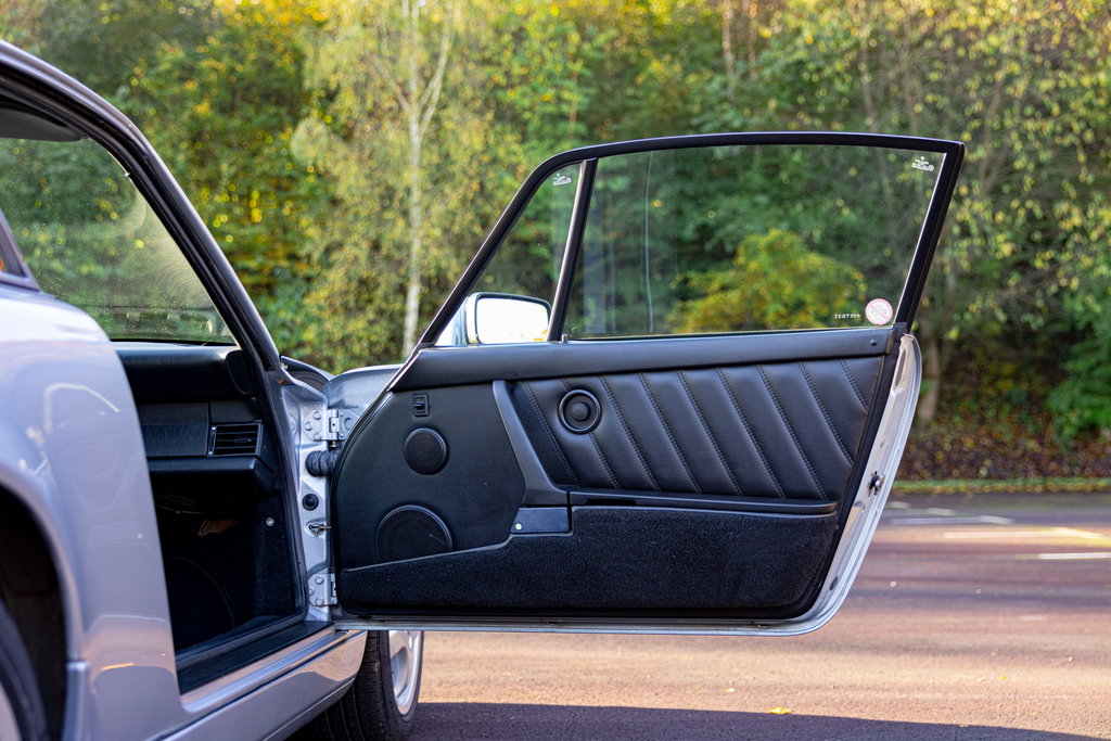 Porsche 964 Carrera 4