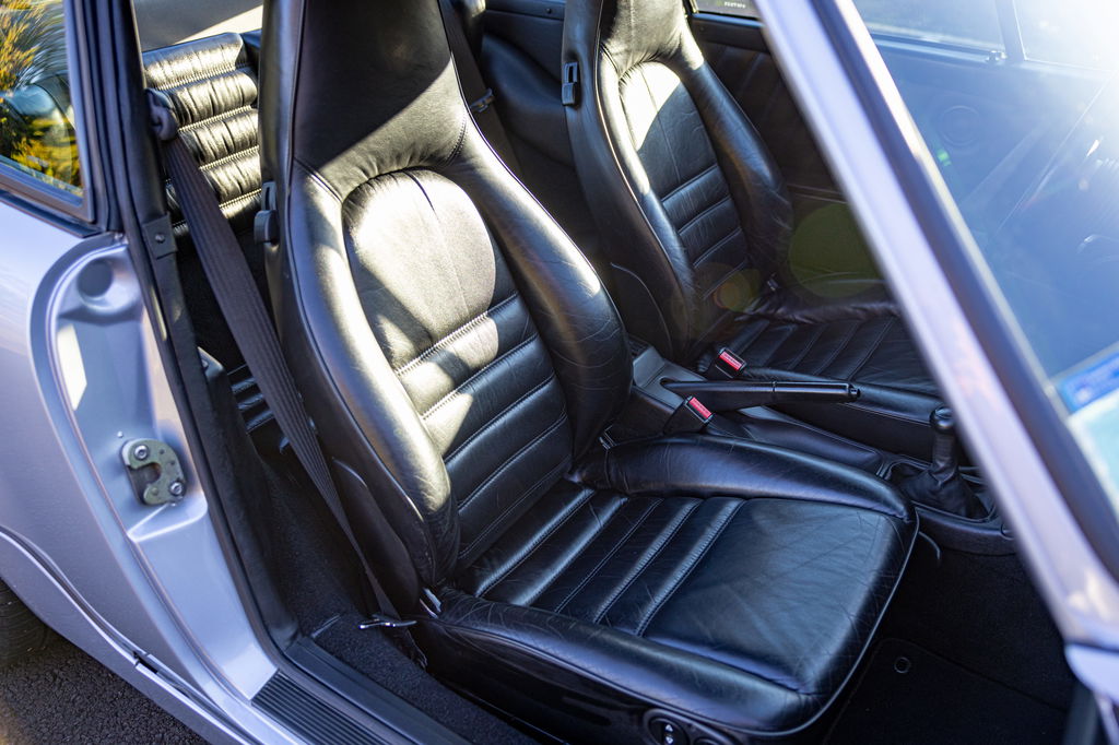 Porsche 964 Carrera 4