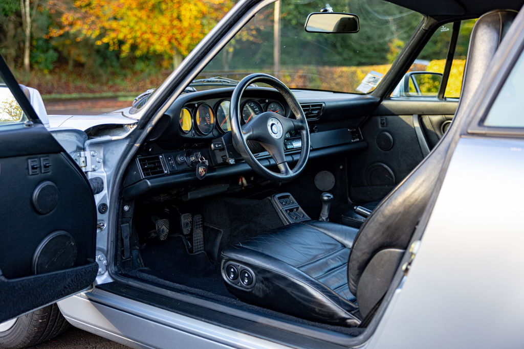 Porsche 964 Carrera 4